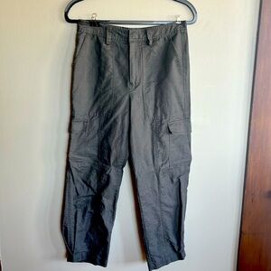 Quince grey linen cargo pants size 6 no belt